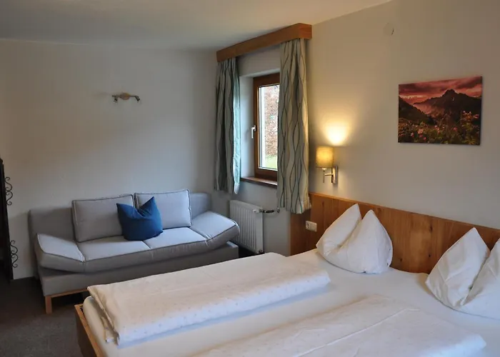 Berghof Guest house 3*